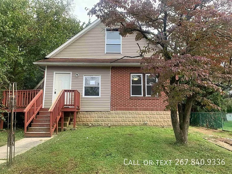 4 Columbia Ave #1DOWN — Photo 1