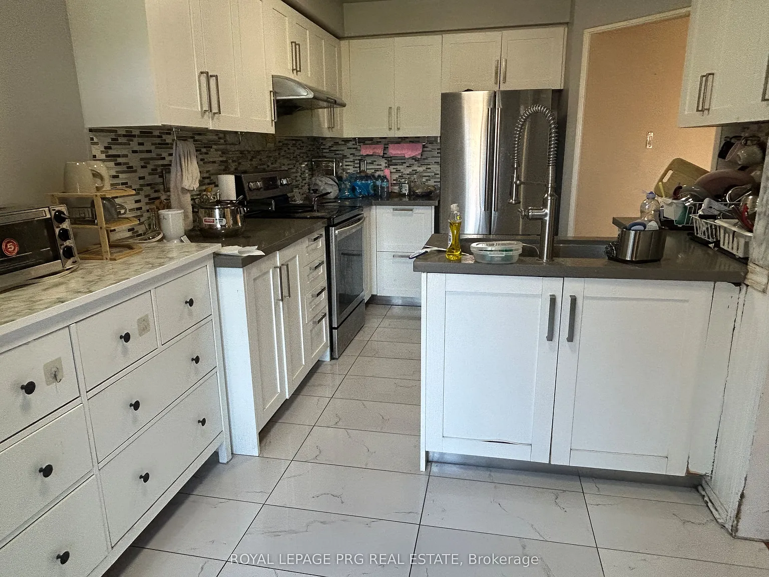 4 bed, $2,800 — Photo 3