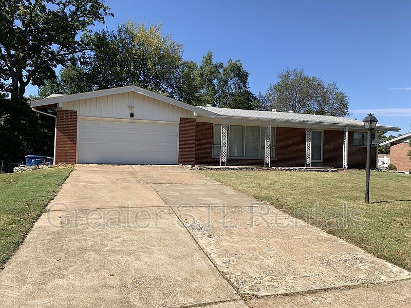 1st image of 10117 Pinehurst Dr