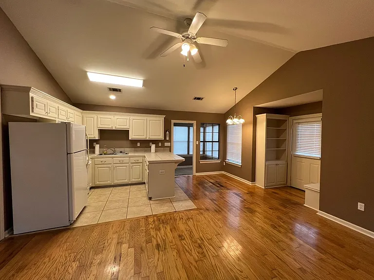 9240 & 9250 Lockhart Rd — Photo 25