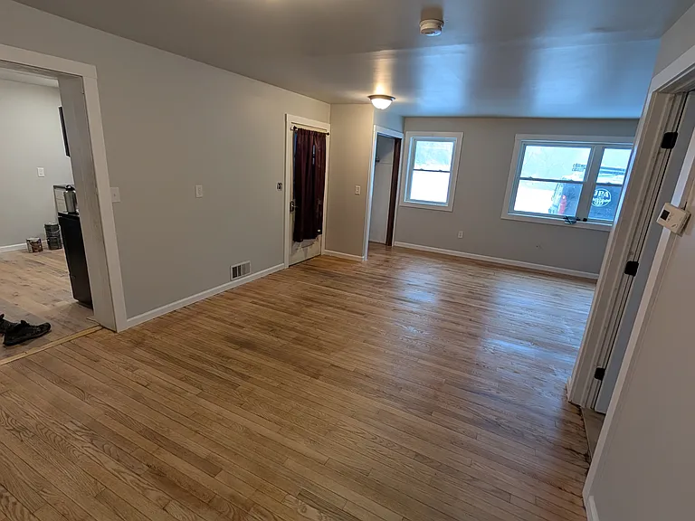 Living/dining room area