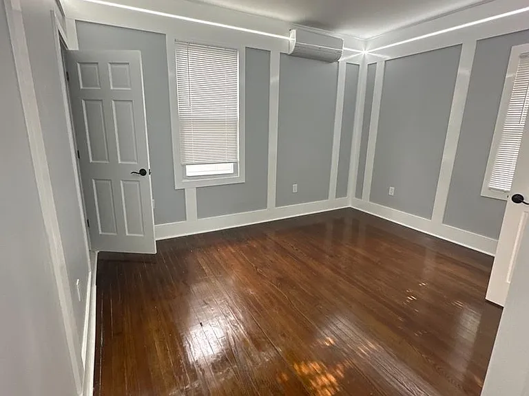 97 Sheffield Ave — Photo 47