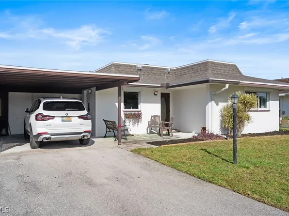 854 Pangola Dr, North Fort Myers, FL 33903