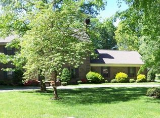 9006 Lakeland Dr, Chattanooga, TN 37416