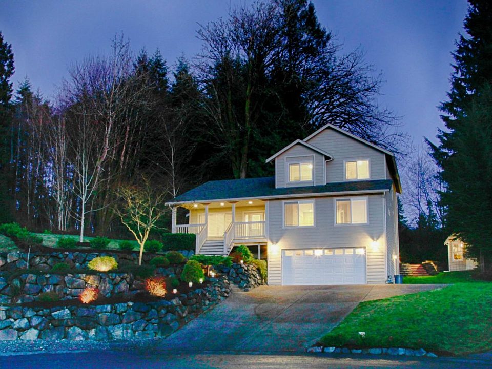 1st image of 7225 Hillridge Pl SE