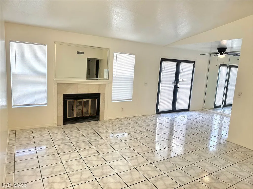 2 bed, 2.0 bath, 1000 sqft, $1,250 — Photo 3