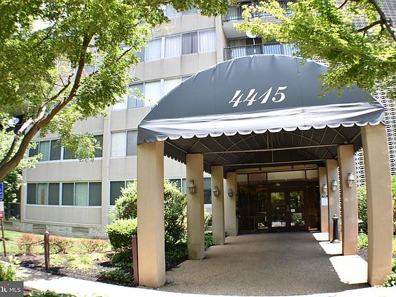 3rd image of 4415 Briarwood Ct N APT 41