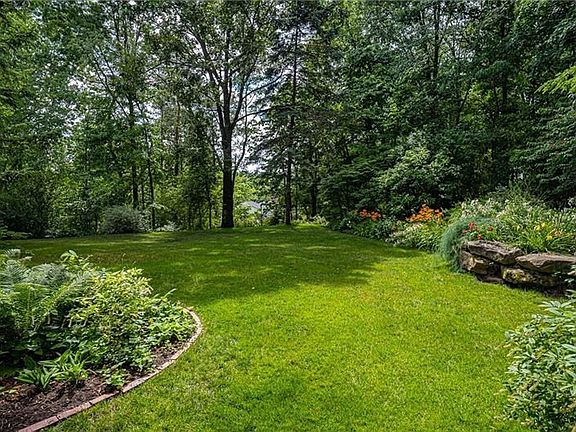 3rd image of 306 Hallsborough Dr