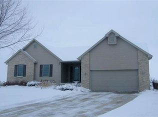 935 Ann Ct, Belleville, WI 53508