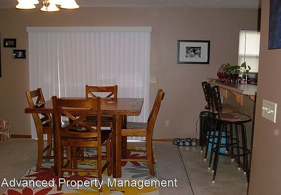 5th image of 2736 Anderson Dr