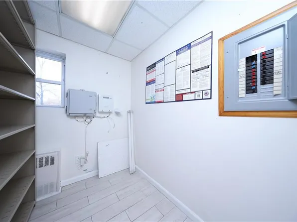 2202 Burnett Street image 31 of 45