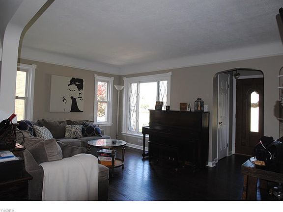 3rd image of 1803 Grovewood Ave