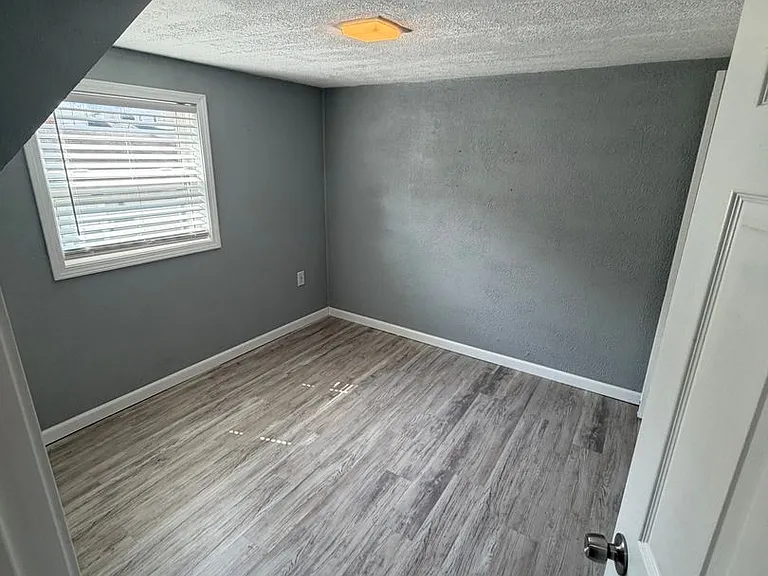 175 Sherman Ave — Photo 6
