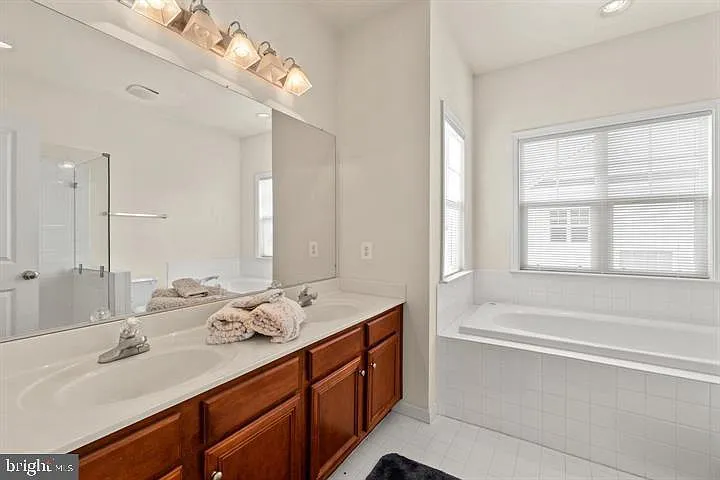 14160 Catbird Dr — Photo 22