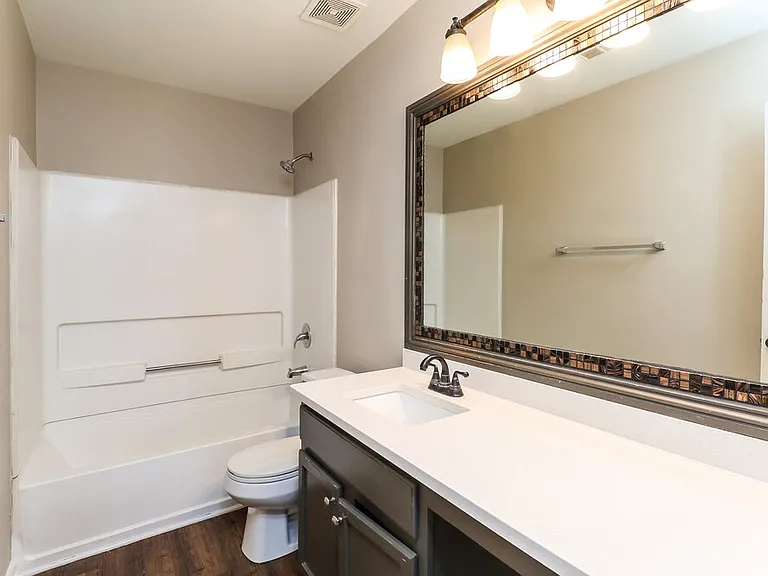 11909 Aubreywood Dr — Photo 16