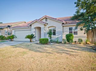 9801 Battersea Park Dr, Bakersfield, CA 93312