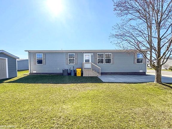 2nd image of 33200 Sumac Ct