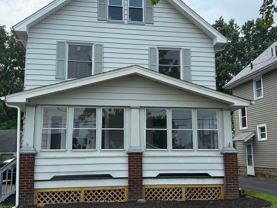 1st image of 476 Sexton St