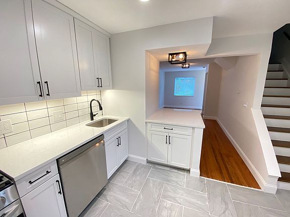 5th image of 107-121 E 14th Ave #121-A