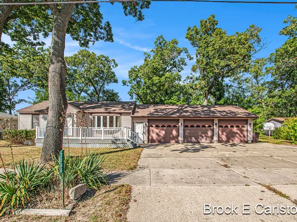 2384 E Columbia Ave, Muskegon, MI 49444