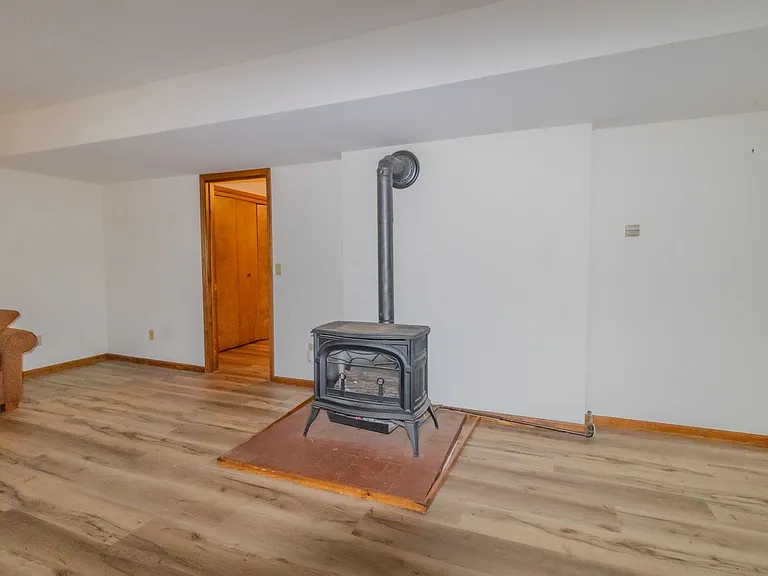 3332 Tibbets Dr — Photo 31