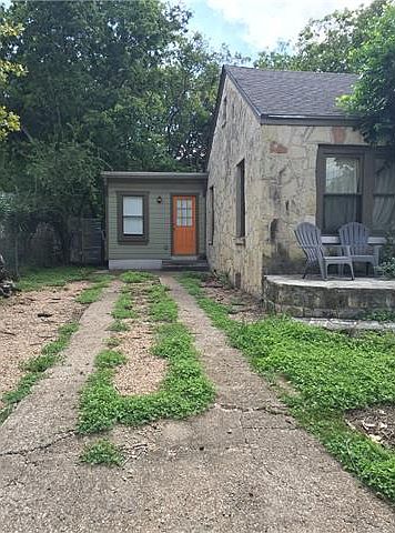 1st image of 925 E 53rd 1/2 St #B