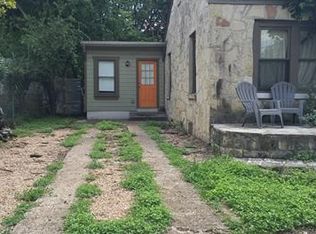 925 E 53rd 1/2 St #B, Austin, TX 78751