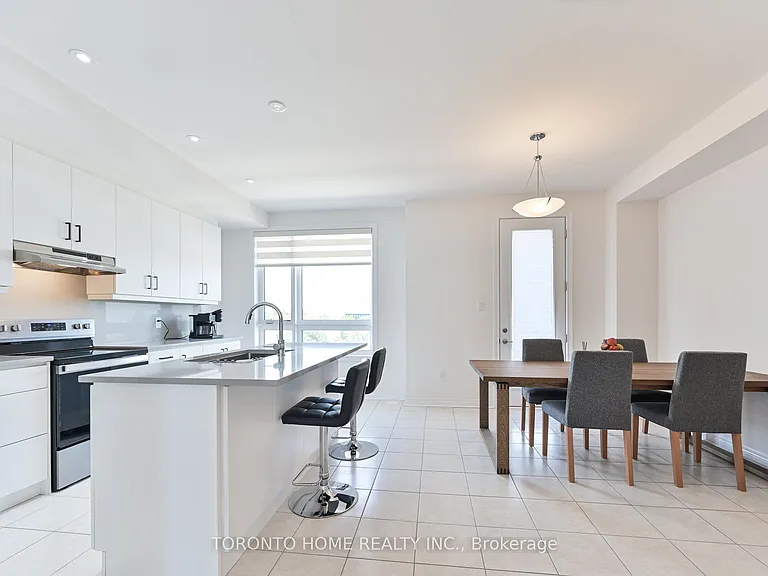 113 Mumbai Dr — Photo 18