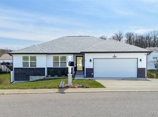 137 Mary Catherine St, Waynesville, MO 65583