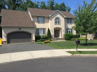 107 Reagan Ct, Lakewood, NJ