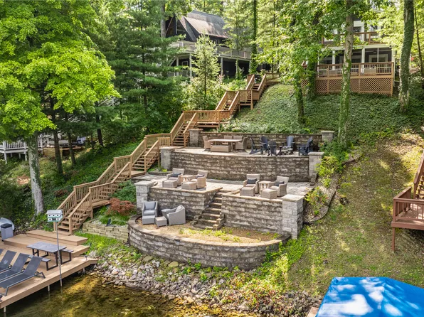 7082 Muskrat Dr, Nineveh, IN 46164