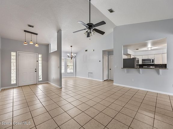 5th image of 5695 Graham St