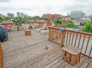 2455 N Halsted St #4, Chicago, IL 60614