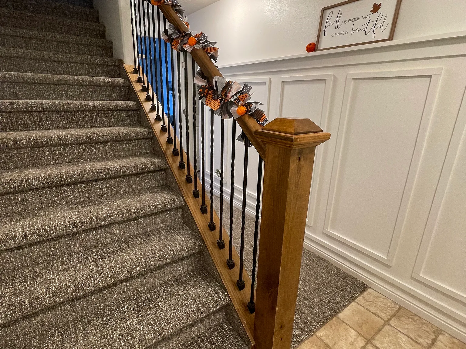 115 S Robison Dr — Photo 2