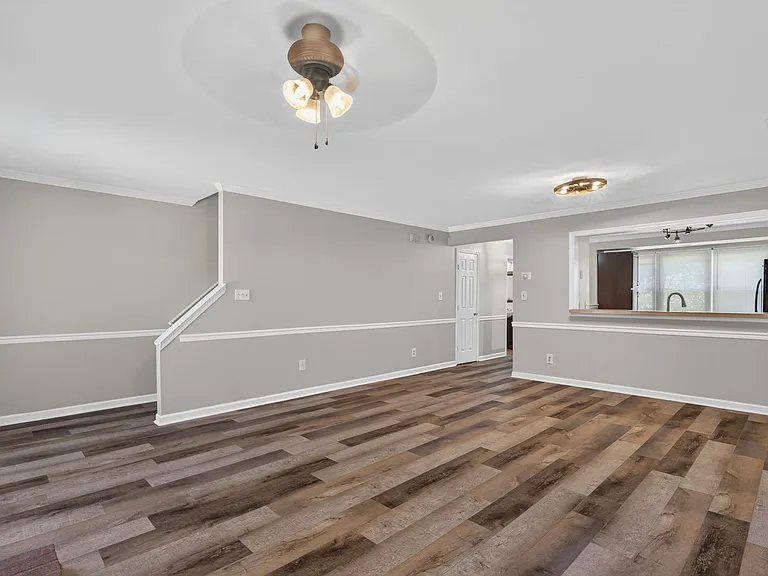 119 Kingsbridge Ln — Photo 13