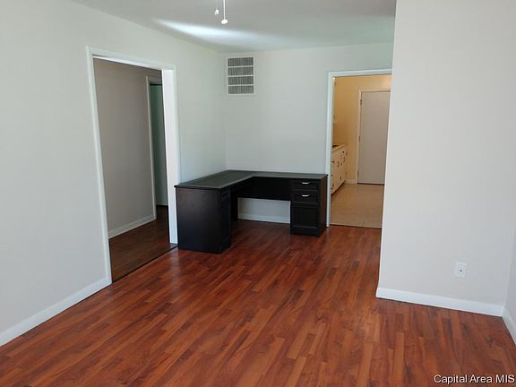 5th image of 512 Holcomb St