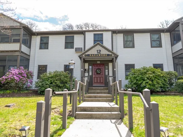 14 Harold St APT 12B, Harwich Pt, MA 02646