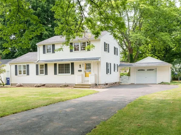 21 Scott Ln, Rochester, NY 14624