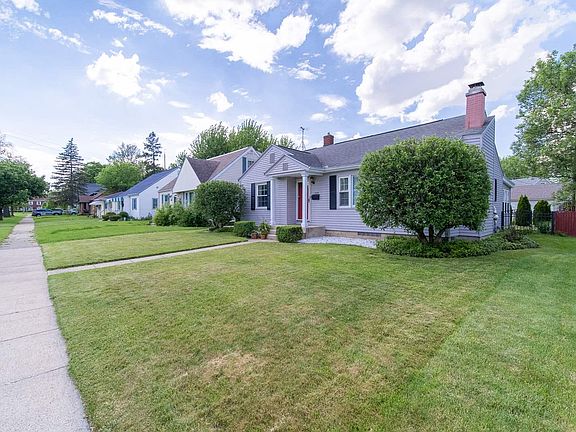 3rd image of 1329 Rockne Dr