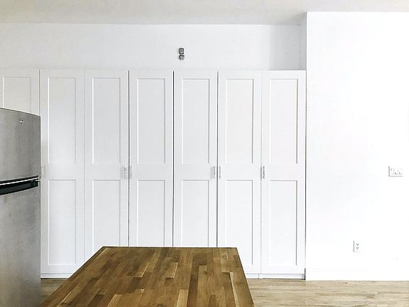 4th image of 246 Tompkins Ave #1