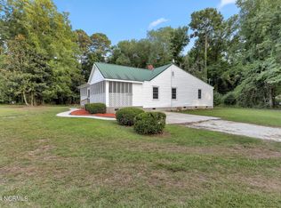 1712 Hargett St, Jacksonville, NC 28540