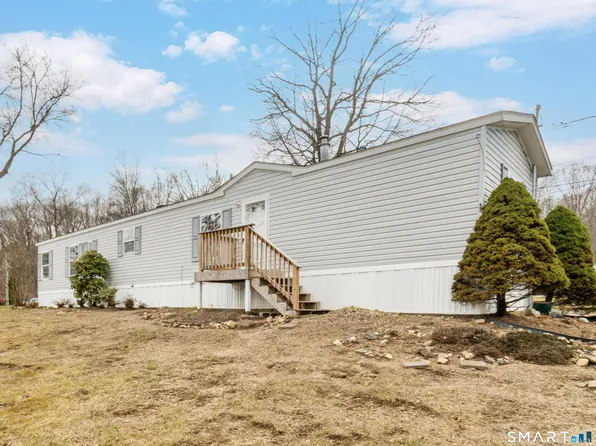 55 Mountainview Road, East Hampton, CT 06424