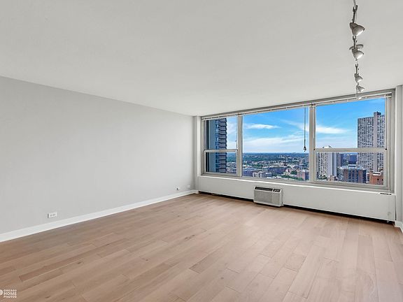 4th image of 3600 N Lake Shore Dr APT 2620
