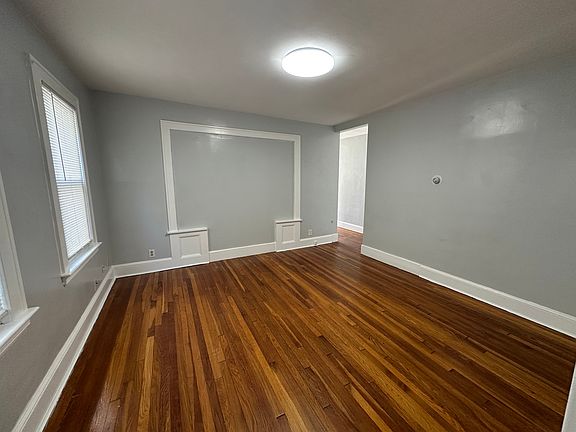 5th image of 443 East St #1