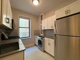 Rented by Hillel Realty Group