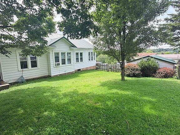 4th image of 305 2nd St