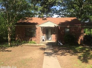 1716 Green Meadow Dr, Little Rock, AR 72204