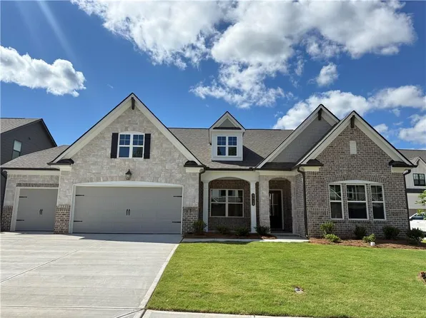 5512 Tullis Dr, Gainesville, GA 30507