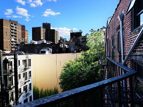 3rd image of 340 E 6th St APT 21