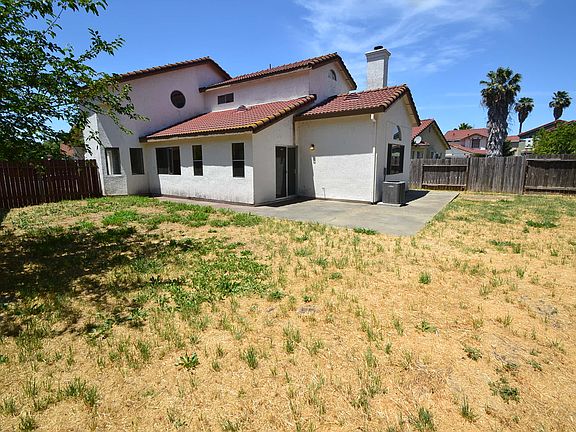 5th image of 5 Cornina Ct